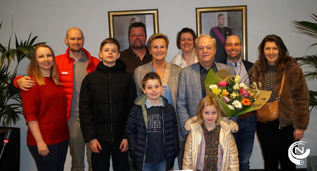 De familiefoto Luc De Voeght in het gemeentehuis Grobbendonk 