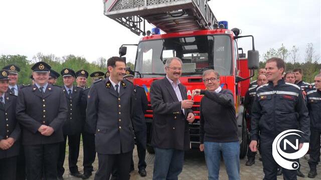 Brandweer Herenthout ontvangt nieuwe ladderwagen van collega's Nijlense korps