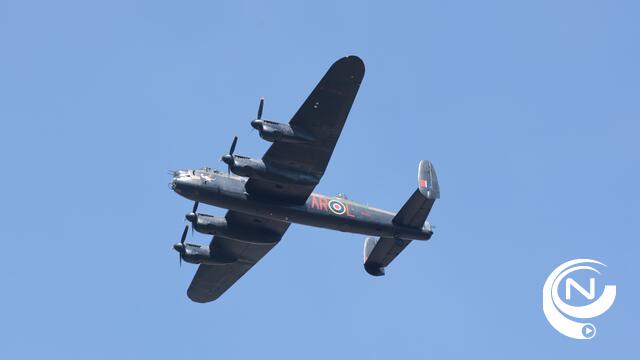 100-en Kempenaren bewonderen flypast RAF-bommenwerper uit WOII over Gierle