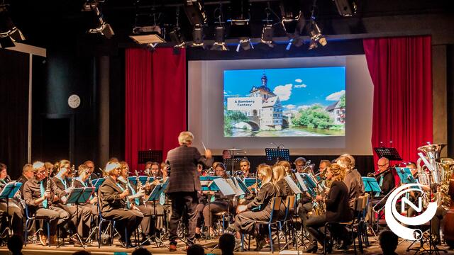 Harmonieorkest SJC Herentals opent muzikaal cinema in kOsh campus Collegestraat