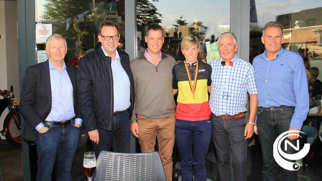 Kaat Hannes Belgisch kampioene wielrennen bij de vrouwen 