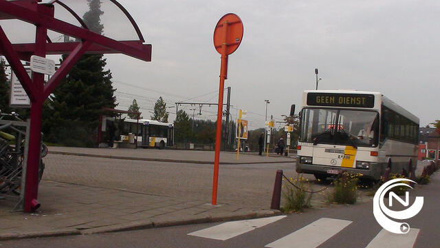 Olen en Herentals protesteren tegen mogelijke afschaffing buslijn 15B Herentals-Geel
