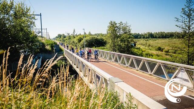Fiets van Herentals naar Olen over gloednieuwe fietsostrade F105 : 5 fietsbruggen, 1 fietstunnel