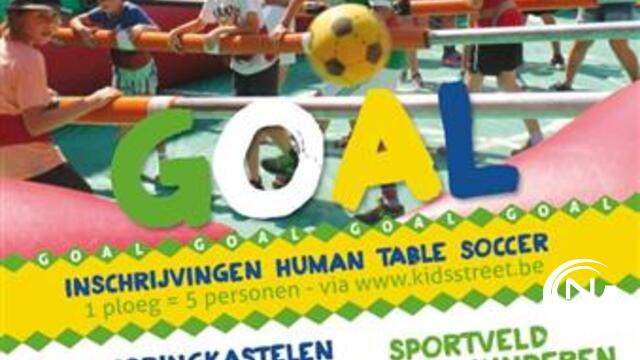 Human Soccer Table en Kid's Streets 