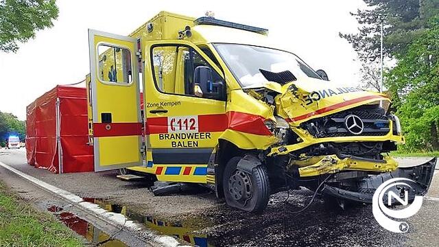 Patiënt sterft bij aanrijding tussen ziekenwagen en auto in Mol