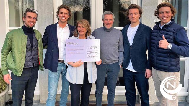 'Naaktkalender' Sixpacks van Giorgios levert €6.500 op voor Olivia Fund 
