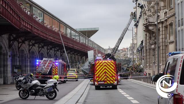 Stelling ingestort in Pelikaanstraat in Antwerpen, 1 dode en 1 zwaargewonde