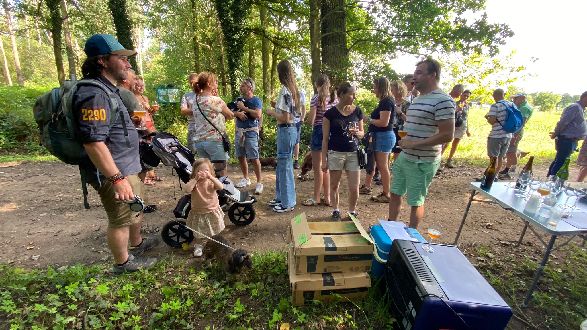 Bierclub Vorselazarus met zonovergoten Bierwandeling om van te snoepen. 