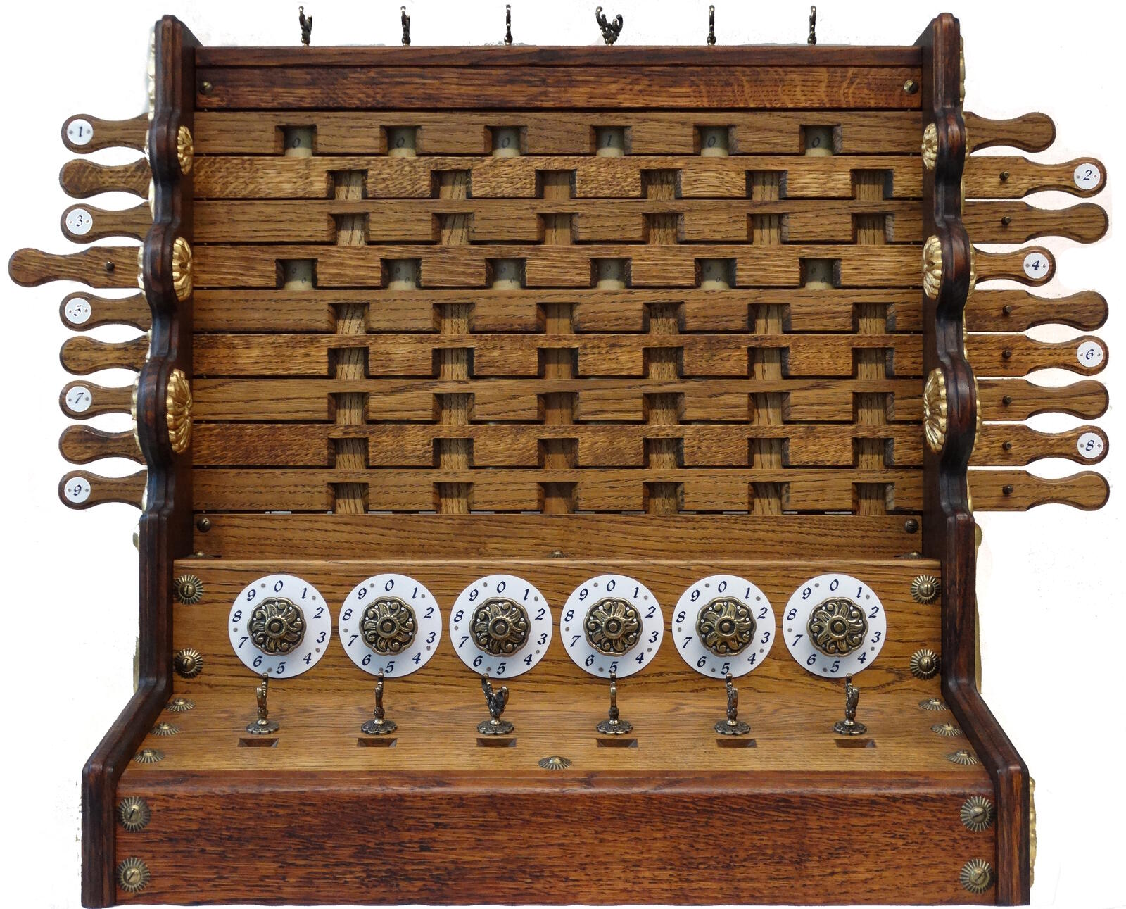De eerste mechanische rekenklok van Schickard (1623), die dit jaar haar 400e jubileum viert.