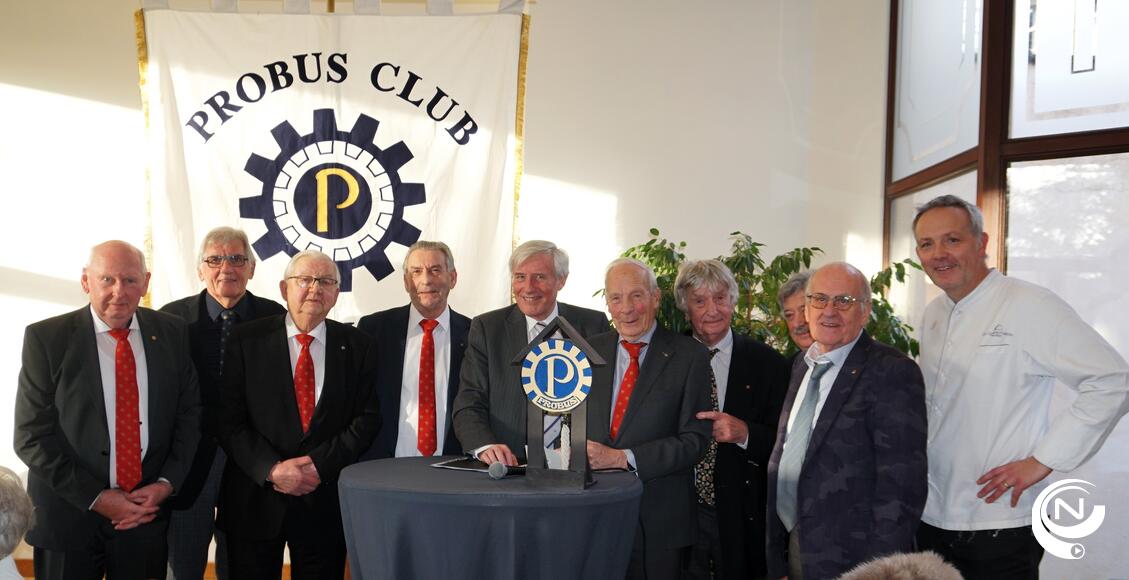 Het bestuur van Probus Herentals met Chef Cis (rechts) in Salons de Limpens