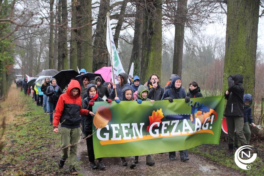 Protest tegen boomkap Begijnendreef Herentals - begin 2022