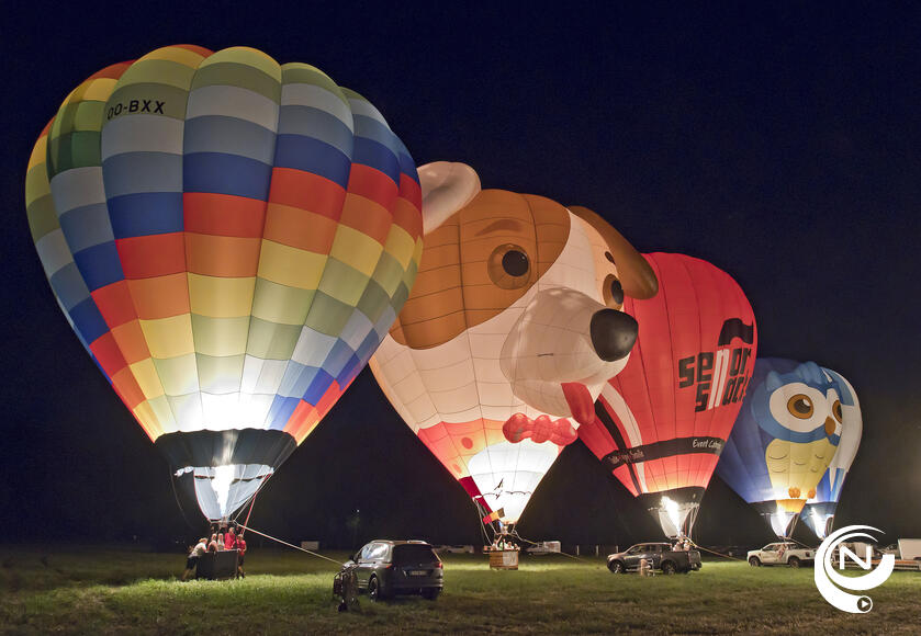 De nightglow kon vrijdagavond wel plaatsvinden. Daarbij worden de ballonnen verankerd aan de wagens, rechtgezet en verlicht. Ze blijven op de grond staan, wat veel minder risico's met zich meebrengt.