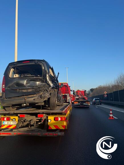 E313 - ongeval met 3 wagens aan Herentals-Oost Olen : 1 gewonde