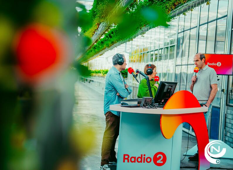 Radio 2 zond de start van het seizoen live uit vanop het bedrijf van aardbeiteler Frank Boeren. Presentatoren Ann Reymen en Daan Masset brachten hun uitzending tussen de aardbeienplanten, waardoor luisteraars vanop de eerste rij konden meegenieten. Het zonnige lenteweer zorgde alvast voor extra goesting in producten van bij ons. 