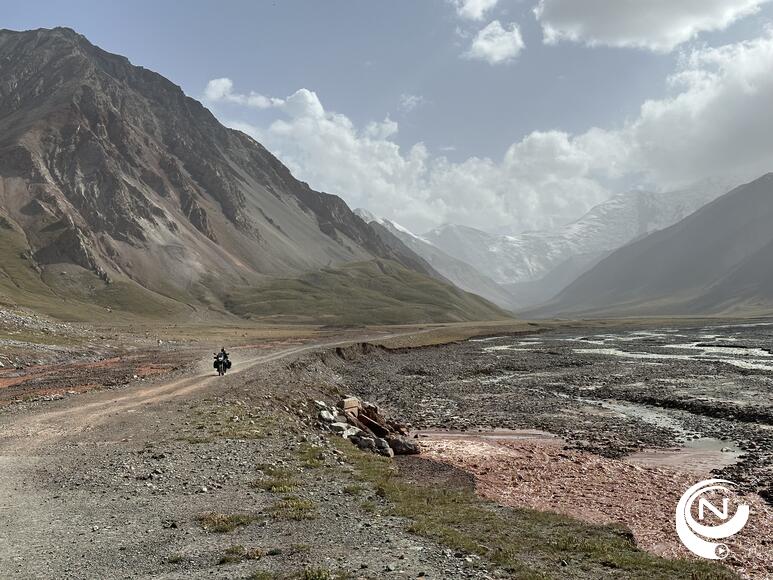 Marc Helsen & Frank Peeters : presentatie '2 Wheels on the Silk Road', op 20 april 2024 in cc 't Schaliken 