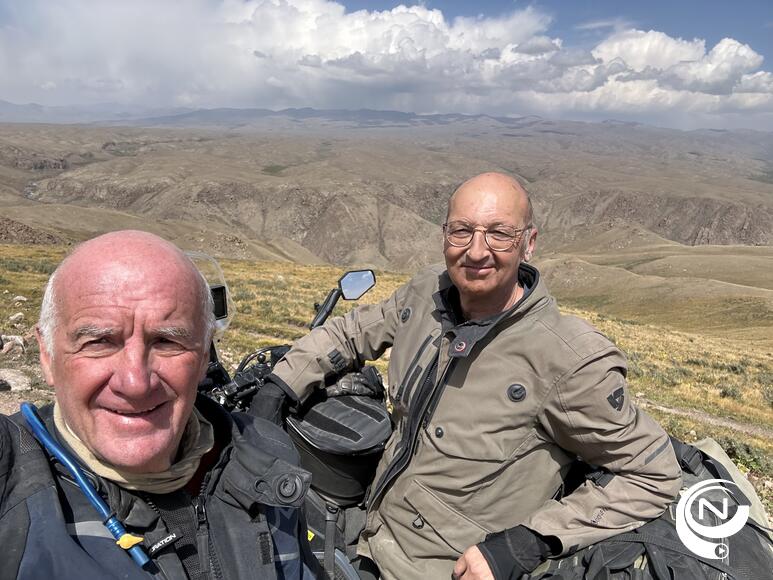 Marc Helsen & Frank Peeters : presentatie '2 Wheels on the Silk Road', op 20 april 2024 in cc 't Schaliken 