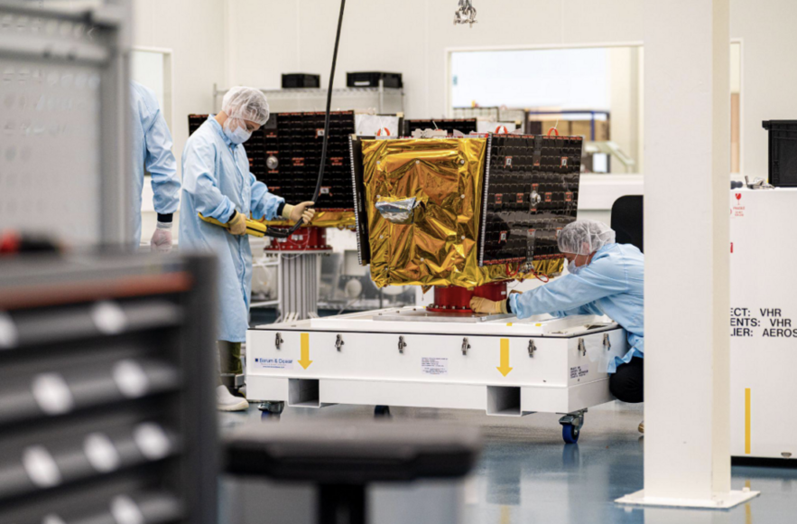 Waalse Aerospacelab sluit megadeal van 2,4 miljard euro om Starlink-alternatief te bouwen:  "Grootste contract in Europese ruimtevaartgeschiedenis"