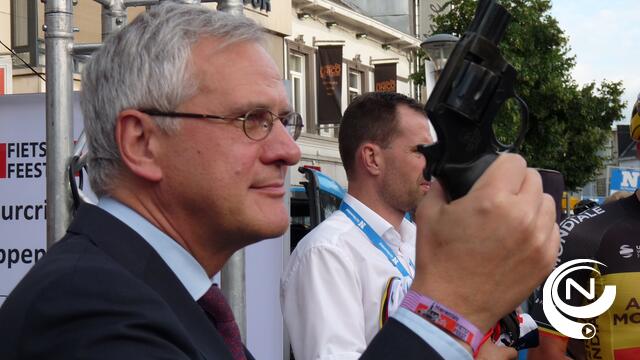 Vice-minister én wielerfan Kris Peeters herademt na zware zomeronderhandelingen regering 