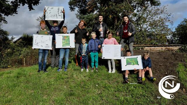 Kinderen brainstormen over toekomst plein Rijtenhof tijdens inspraakmoment
