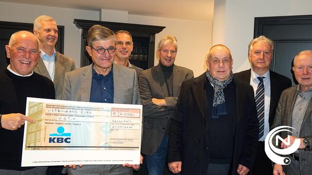 Club Fifty-One Herentals schenkt cheque €4.000 aan Kom op tegen Kanker : 'Dank aan topteam Club 51!'