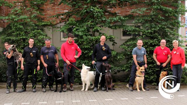 Boeiende training Dogsquad Searchdogs en Vlaamse Reddingshonden in gebouwen De Voorzienigheid (H-Estate)