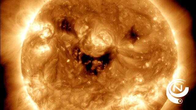 "Say cheese": NASA deelt indrukwekkende foto van "lachende" zon