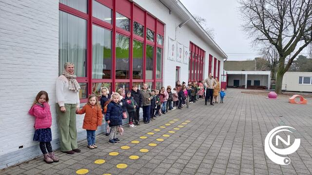 Kinderen lagere school Heidehuizen gestart in tijdelijke school op site Spellenburg Mol