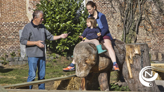 Toeren om te Loeren