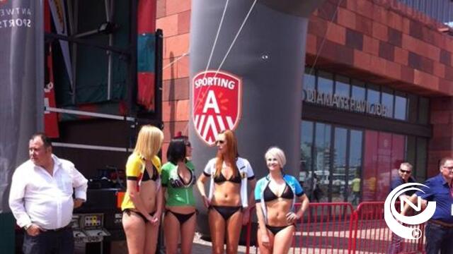 Ook internationale wielerunie UCI wil meer weten over de Nijlense bikini-babes