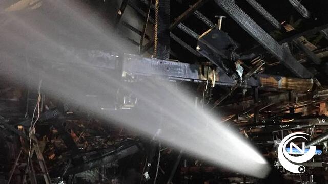 Brand legt werkplaats in de as op Hukkelbergseweg Lichtaart