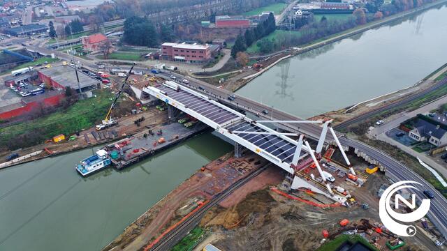Brug Albertkanaal Herenthoutseweg : verwijderen bekisting onderaan de brug 