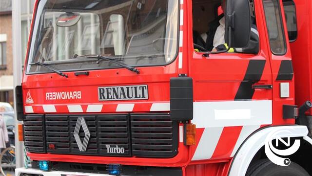 Vrachtwagen vliegt in brand in Wechelderzande 