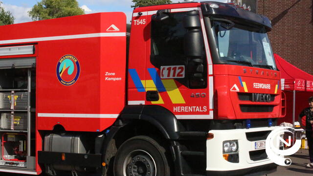Nachtelijke woningbrand in Kapelstraat Morkhoven : kachel oorzaak
