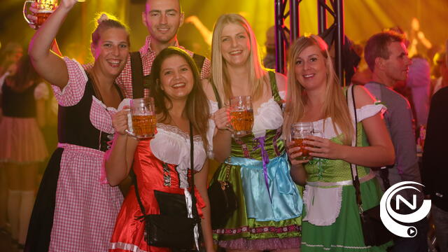 Oktoberfest @Witbos : 'Gemütlichkeit, bayerische Mädels, Bier & Gesang'
