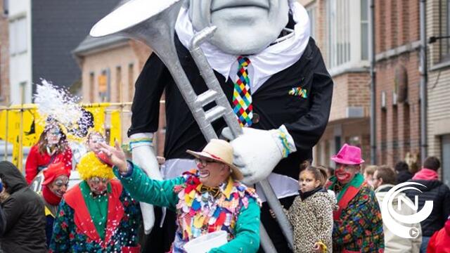 Ongeremde en respectvolle carnavalsfun in Huirtuit : 5.000 blije stoeters & fans
