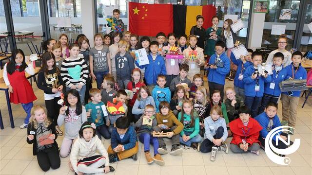 Chinese delegatie bezoekt gemeentelijke basisschool Rauw