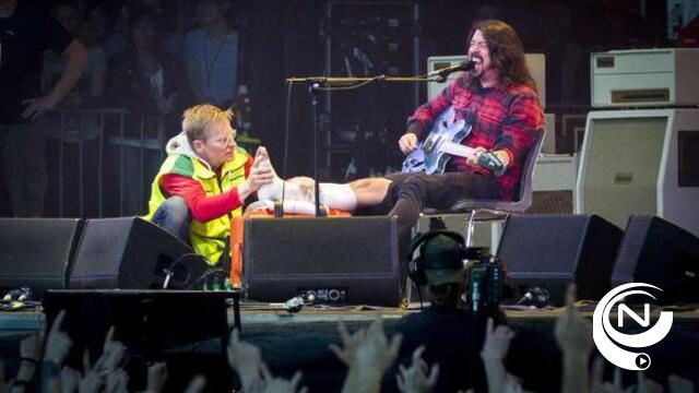 David Grohl van Foo Fighters breekt zijn been