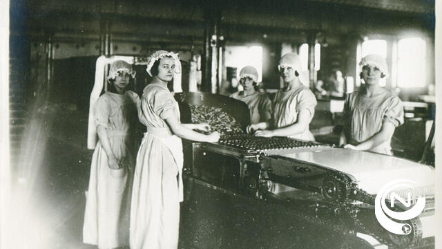 Unieke tentoonstelling De Beukelaer - LU : 150 jaar Koekjesfabriek - markante foto's