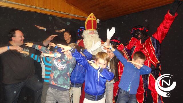 Sinterklaas start druk sinterklaasweekend bij SKS-jeugd 