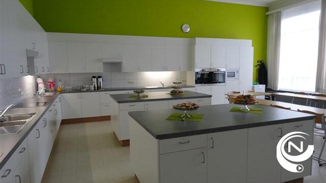 Nieuwe keukenklas in Vrije Sint-Lambertus Middenschool Oosterwijk feestelijk geopend