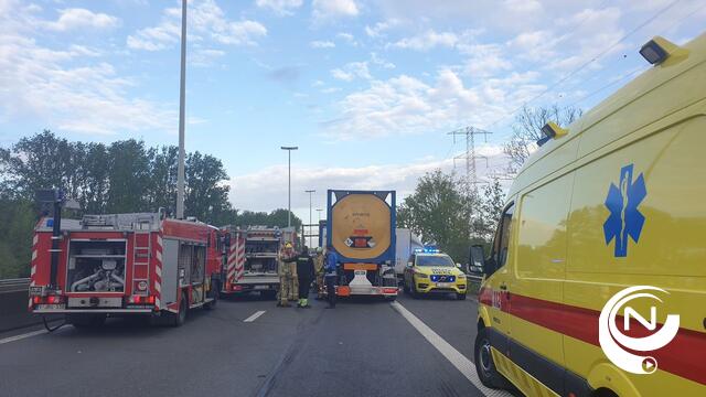 E313 versperd in Herentals-West - Weg vrijgemaakt, files opgelost in beide richtingen (2) (update)