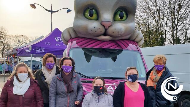 Catmobile van GAIA op vrijdagmarkt : 'Nog 160.775 katten niet gesteriliseerd in Vlaanderen'