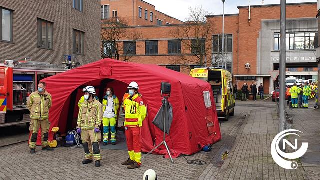 Gasexplosie Turnhout: dame die urenlang gekneld zat, is bevrijd door hulpverleners (4) - UPDATE
