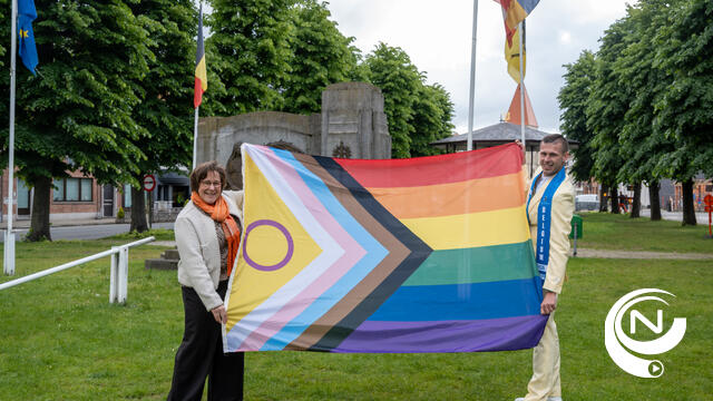 Berlaar en Mister Gay Belgium-finalist Laurens Bervoets hijsen intersekse inclusieve progress pride-vlag