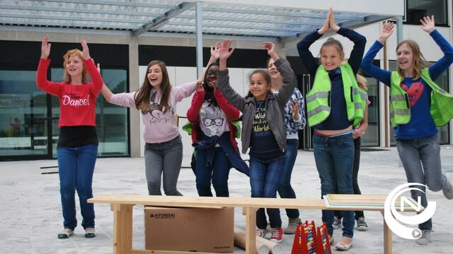 Nieuwe lokalen gemeentelijke basisschool Het Lo in Oevel vandaag plechtig geopend 