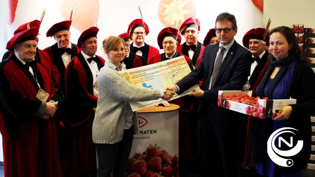 Coöperatie Hoogstraten : 1e kist aardbeien van het seizoen geveild voor €4.000 