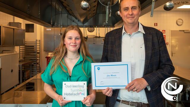 Horeca Vlaanderen feliciteert 'Beste Leerling Hotelschool' Loes Mariën