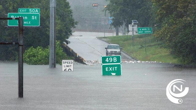 VS : storm Harvey eist 5 levens, komende dagen 'ongekende' regenbuien, alligators dolen rond 