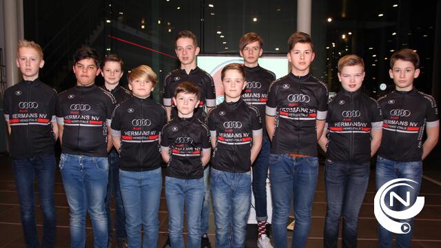 Hermans Cycling Team in nagelnieuwe outfit
