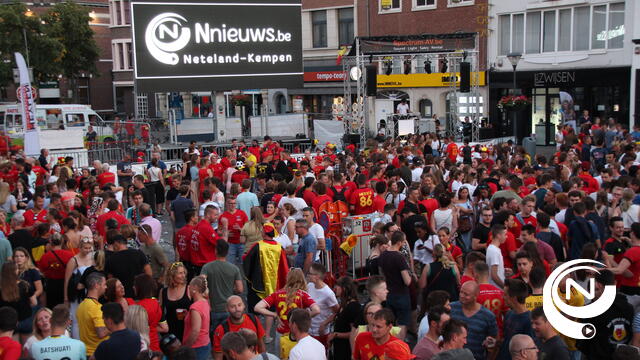 België-Engeland : 3.500 feestende kleurrijke fans op Grote Markt - extra foto's
